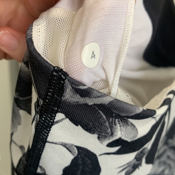 Lululemon Tank - Picture 4 of 4